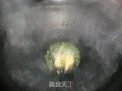 Make stir-fried chrysanthemum step 1