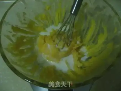Make Golden shredded coconut balls step 5