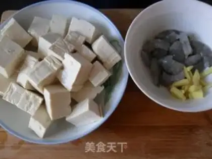 Make Stewed tofu with shrimp step 1