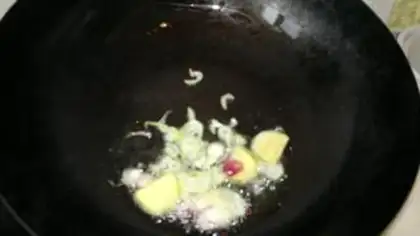 Make Chinese cabbage and frozen tofu step 4
