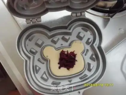 Make Bear waffles step 2