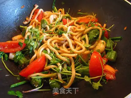 Make stir-fried udon with shrimp okra step 11