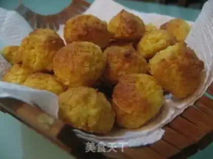 Make Golden shredded coconut balls step 12