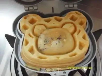 Make Bear waffles step 5