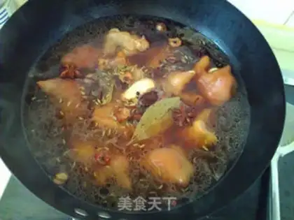 Make Braised pork knuckles step 4