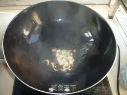 Make stir-fried mutton liver with leeks step 1