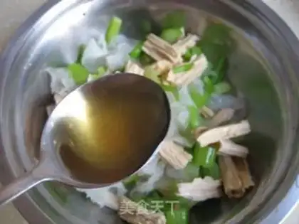 Make Celery, tofu, bamboo, mixed with tremella step 1