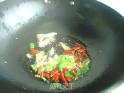 Make fried rice noodles step 4