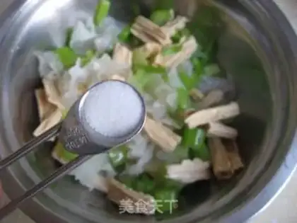Make Celery, tofu, bamboo, mixed with tremella step 3