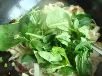 Make fried rice noodles step 7