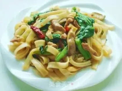 Make fried rice noodles step 9
