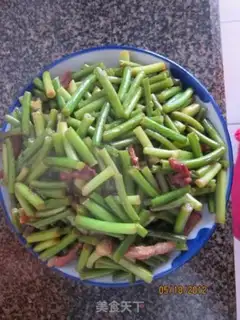 Make Shredded pork and garlic sprouts step 12