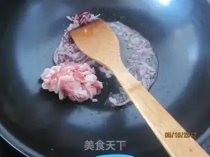 Make New three silk in tomato sauce step 1