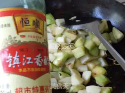 Make Maotai-flavored three delicacies step 9