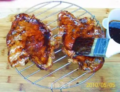 Make Spring swimming in water roast duck legs step 10