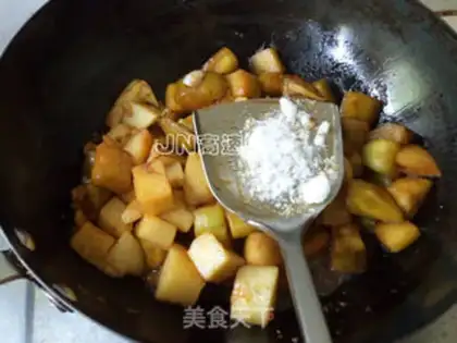 Make Maotai-flavored three delicacies step 11
