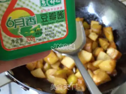 Make Maotai-flavored three delicacies step 12