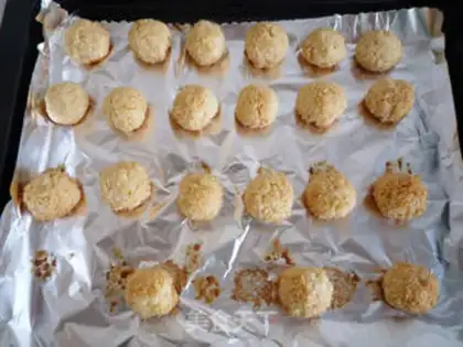 Make protein coconut balls step 4