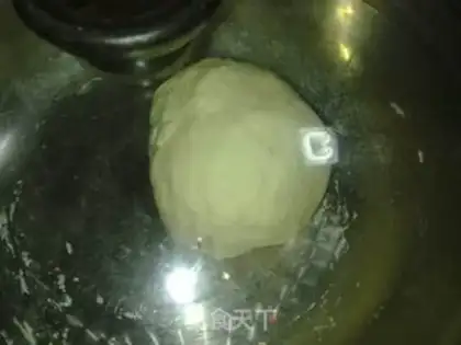Make Fresh meat steamed buns step 2