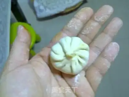 Make Fresh meat steamed buns step 6
