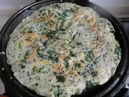 Make Spinach black sesame egg cake step 6