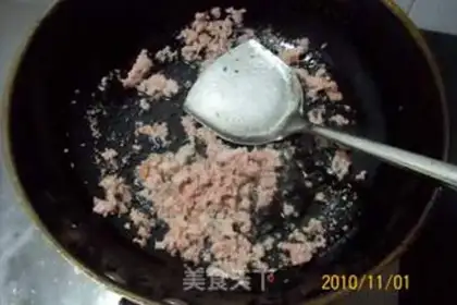 Make stir-fried jelly with pickled pepper and meat paste step 0