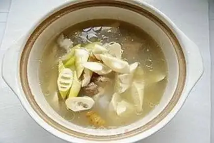 Make Ribs crispy rice soup step 5