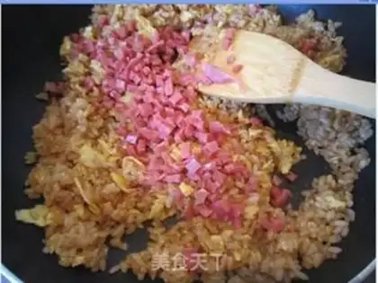 Make soy sauce fried rice step 5