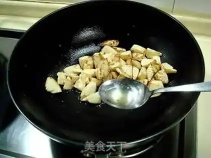 Make Grilled seafood and roasted bamboo shoots step 4