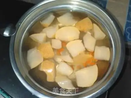 Make Rock sugar and pear syrup step 0