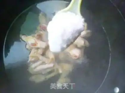 Make pickled chicken feet step 2