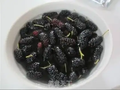 Make Mulberry yogurt drink step 3