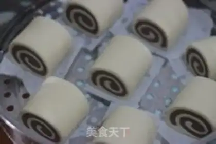 Make Cocoa two-color steamed buns step 10