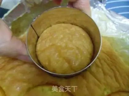 Make Coconut silk mulberry jam cake step 9