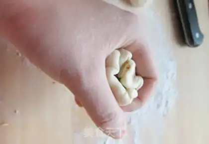 Make Flowing sugar and small oil fragrance step 5