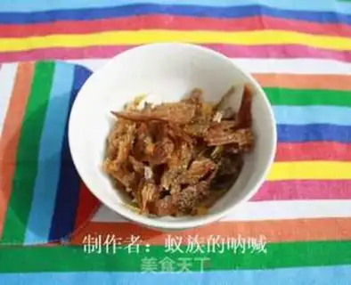 Make stir-fried balsam pear with soy sauce dace step 1