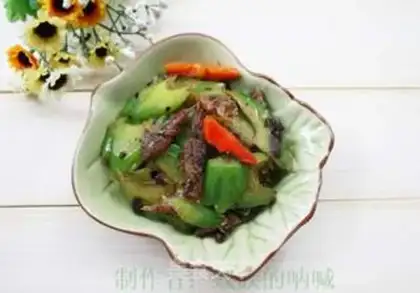 Make stir-fried balsam pear with soy sauce dace step 5
