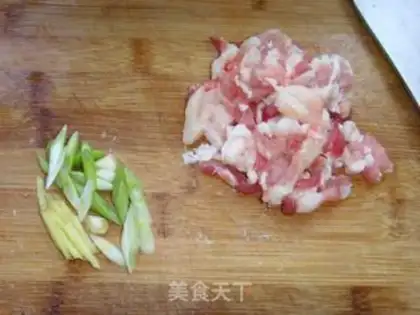 Make stir-fried pork with bracken step 0