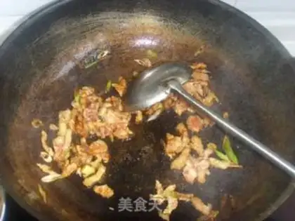 Make stir-fried pork with bracken step 2