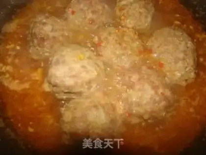 Make braised lion head step 6