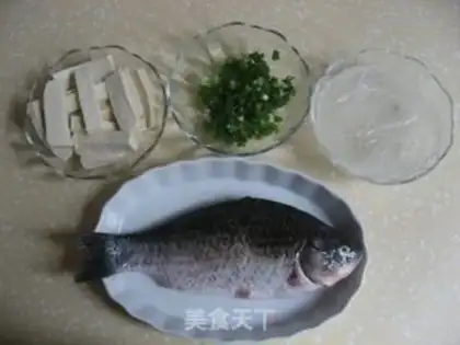 Make Milk white carp soup step 0