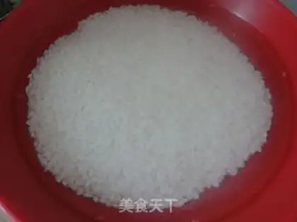 Make Chinese toon pearl meatballs step 2