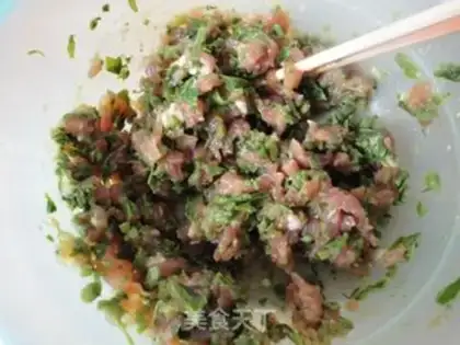 Make Chinese toon pearl meatballs step 3