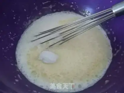 Make Baiser pie with lemon sauce step 10