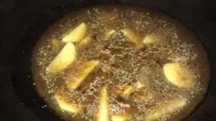 Make Fried potatoes with sword beans step 6