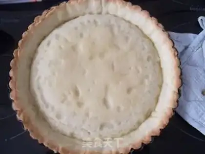 Make Baiser pie with lemon sauce step 13