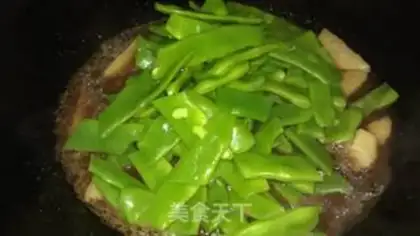 Make Fried potatoes with sword beans step 8