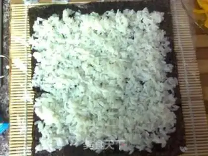 Make Tuna crispy roll sushi step 5