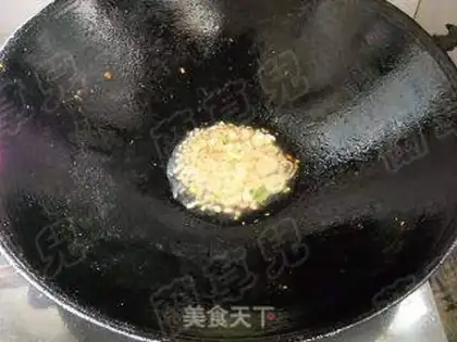 Make stir-fried chicken gizzards with green beans step 7