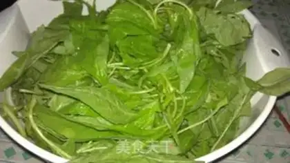 Make broad bean amaranth step 1